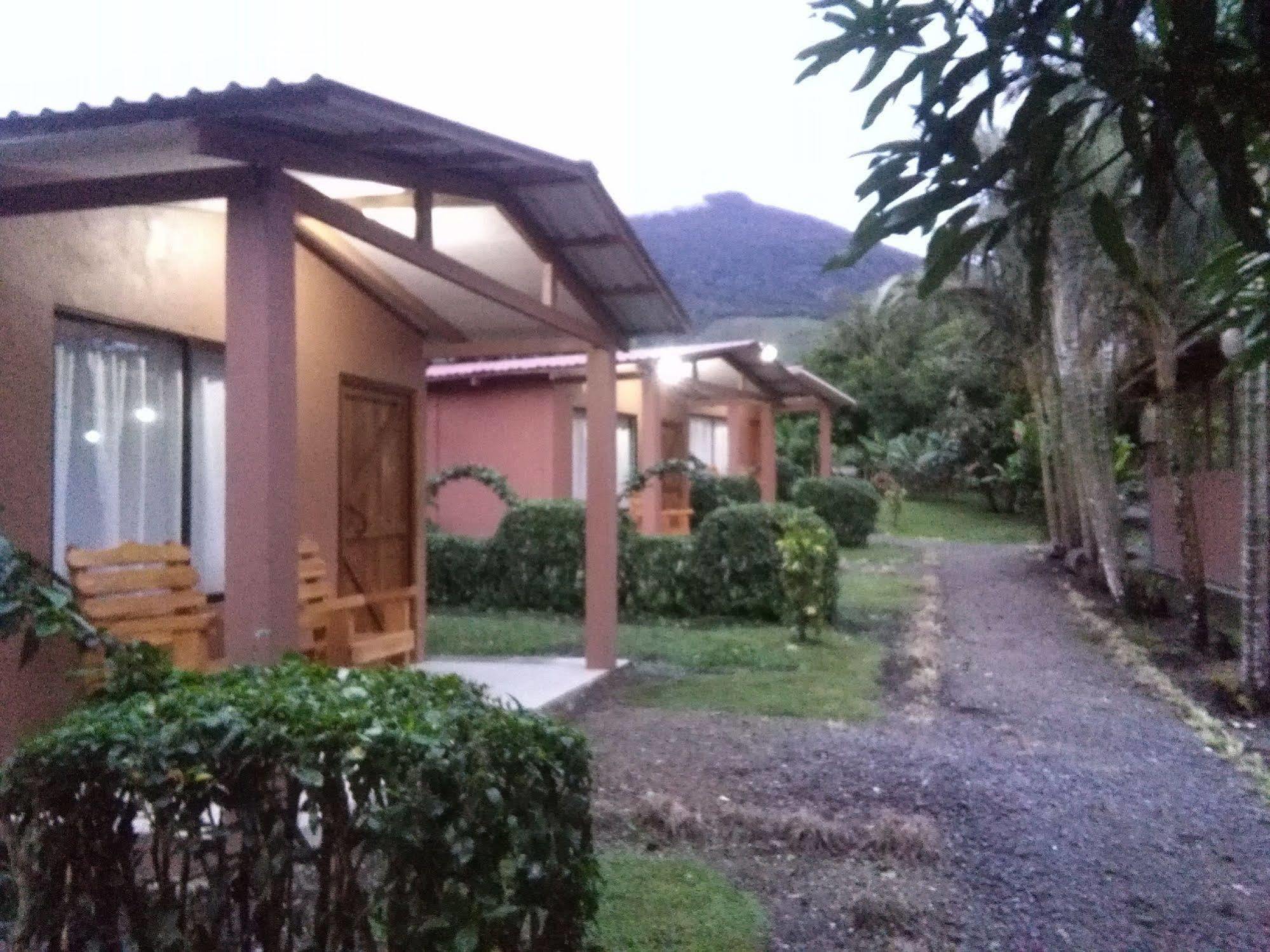 Paraiso Volcano Lodge Guayabo  Exterior photo